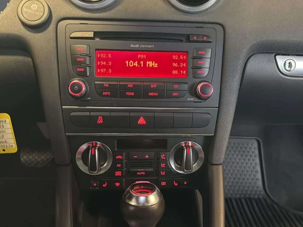 Audi A3 * 4p hayon bo?te automatique quattro 2, 0T * CARFA, снимка 14 - Автомобили и джипове - 53878004