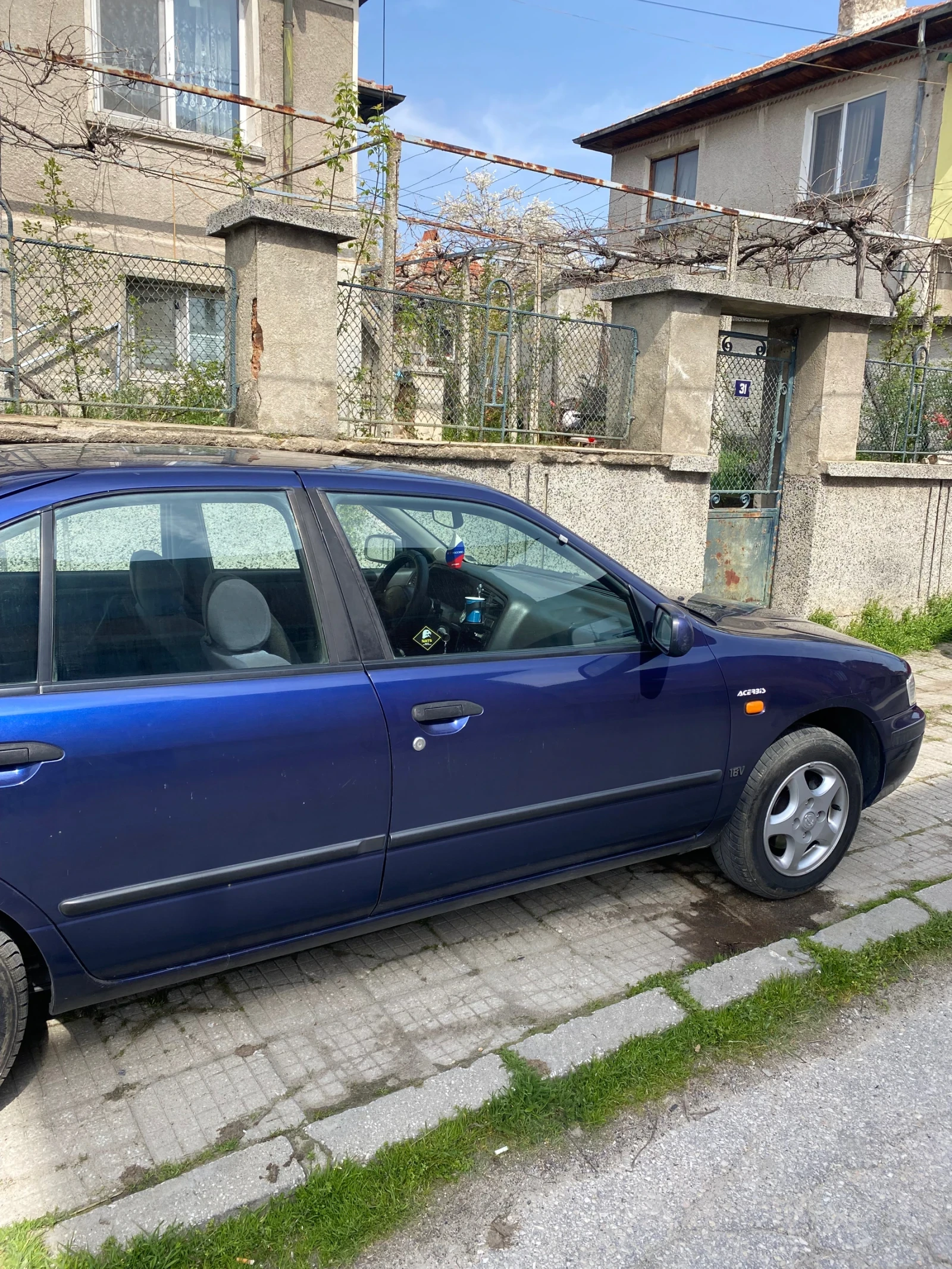 Nissan Primera 1.6, снимка 3 - Автомобили и джипове - 54183393