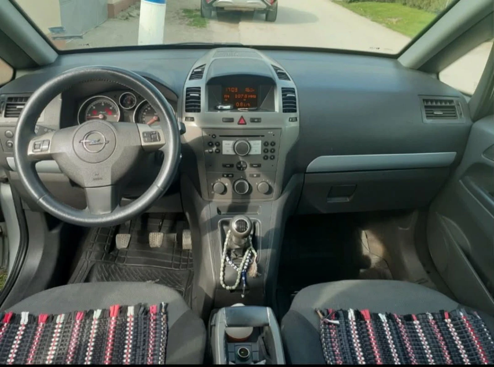 Opel Zafira, снимка 4 - Автомобили и джипове - 54263535