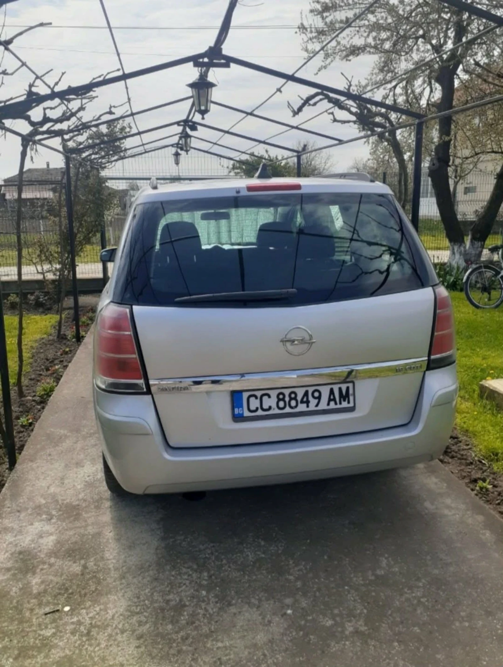 Opel Zafira, снимка 7 - Автомобили и джипове - 54263535
