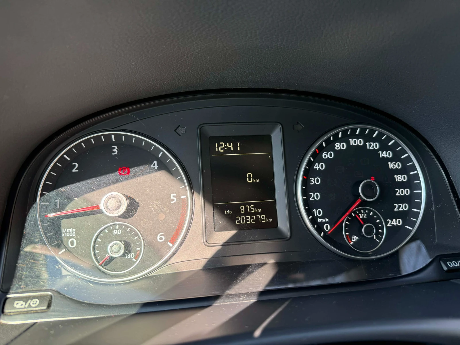 VW Touran, снимка 5 - Автомобили и джипове - 54292835