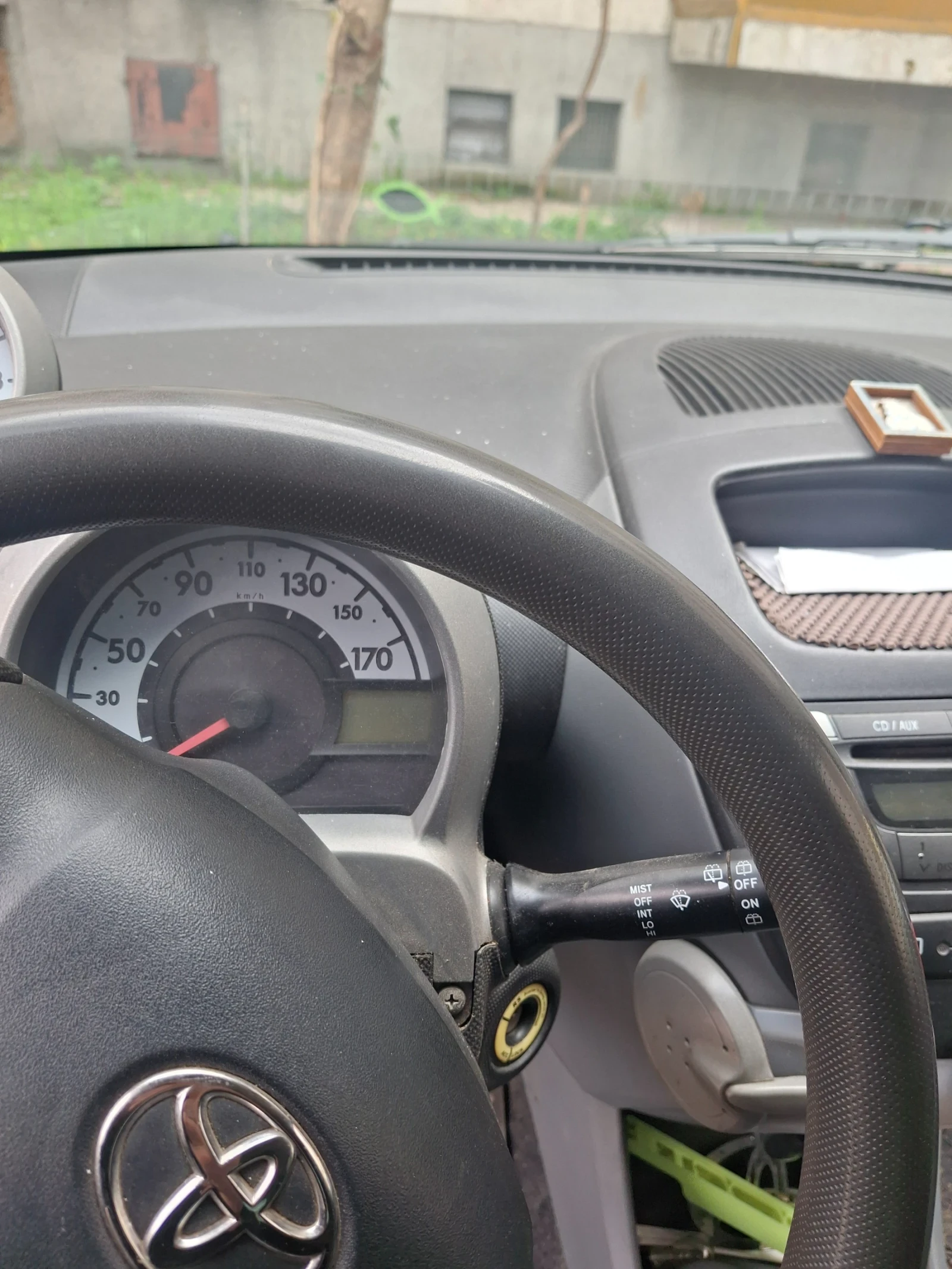 Toyota Aygo, снимка 2 - Автомобили и джипове - 54373060