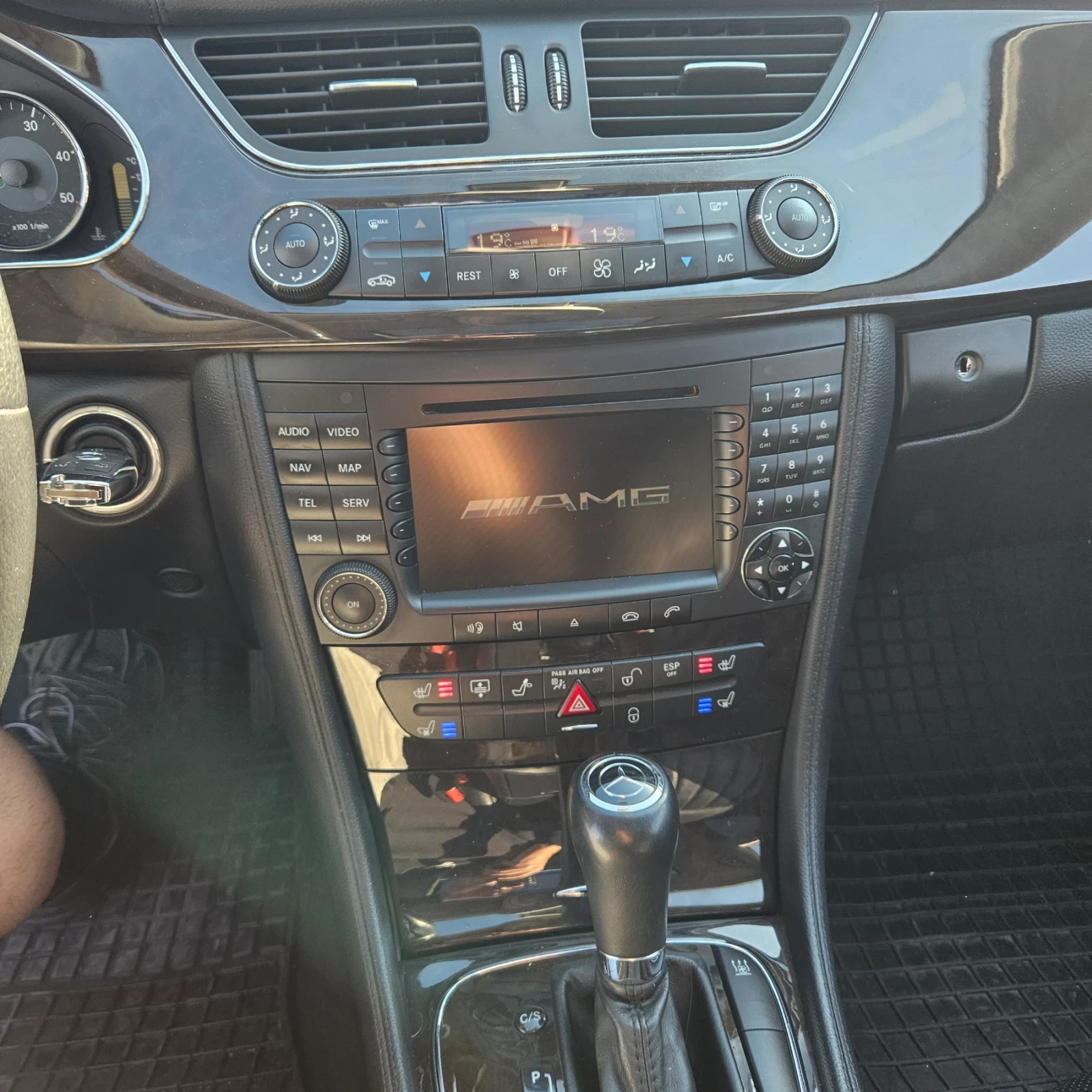 Mercedes-Benz CLS 320 CDI, снимка 11 - Автомобили и джипове - 54594793
