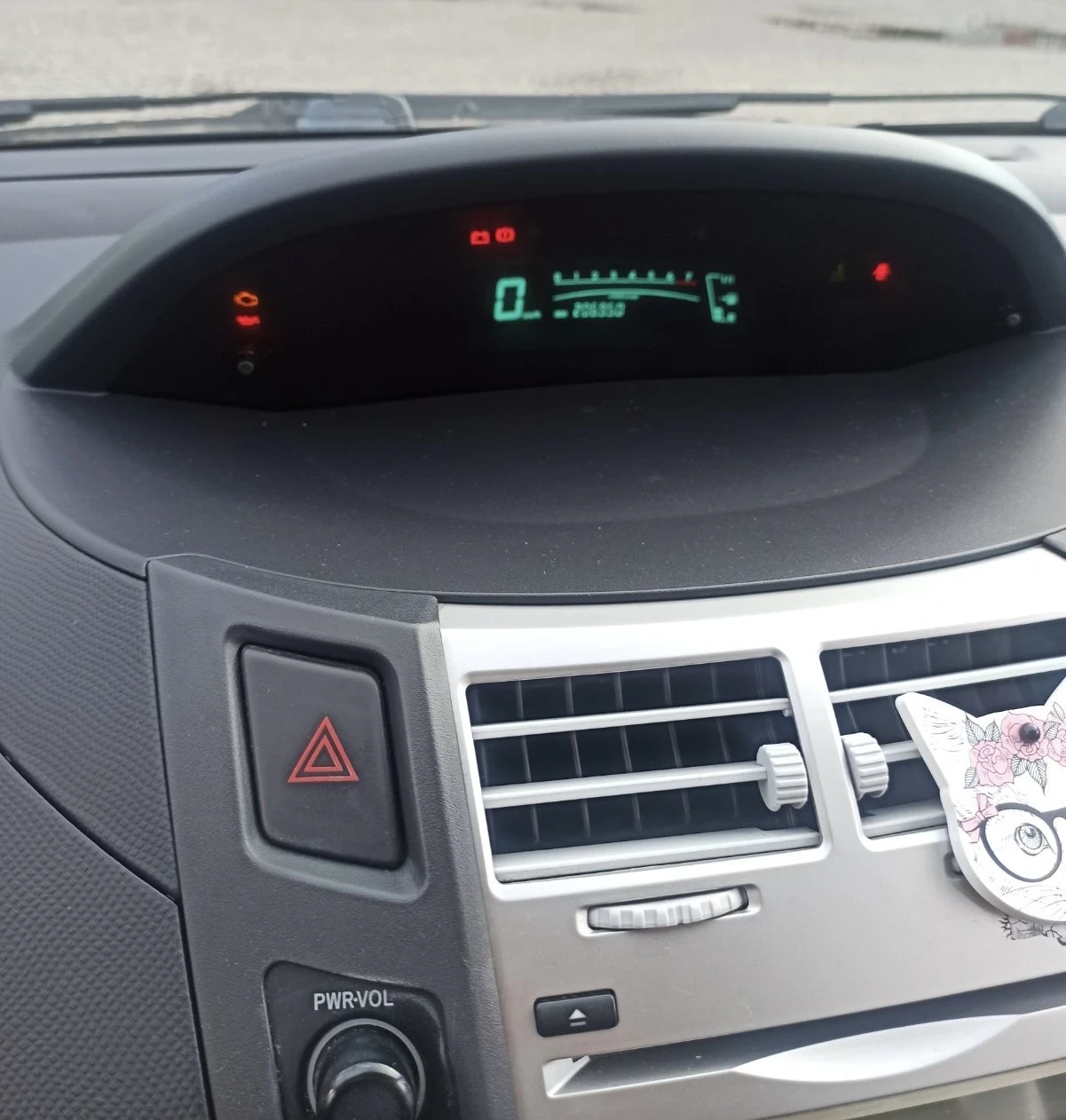 Toyota Yaris, снимка 8 - Автомобили и джипове - 54807736