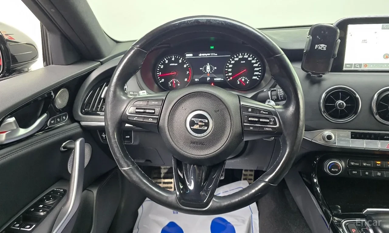Kia Stinger 2.0 Turbo 2WD Platinum, снимка 13 - Автомобили и джипове - 54820935