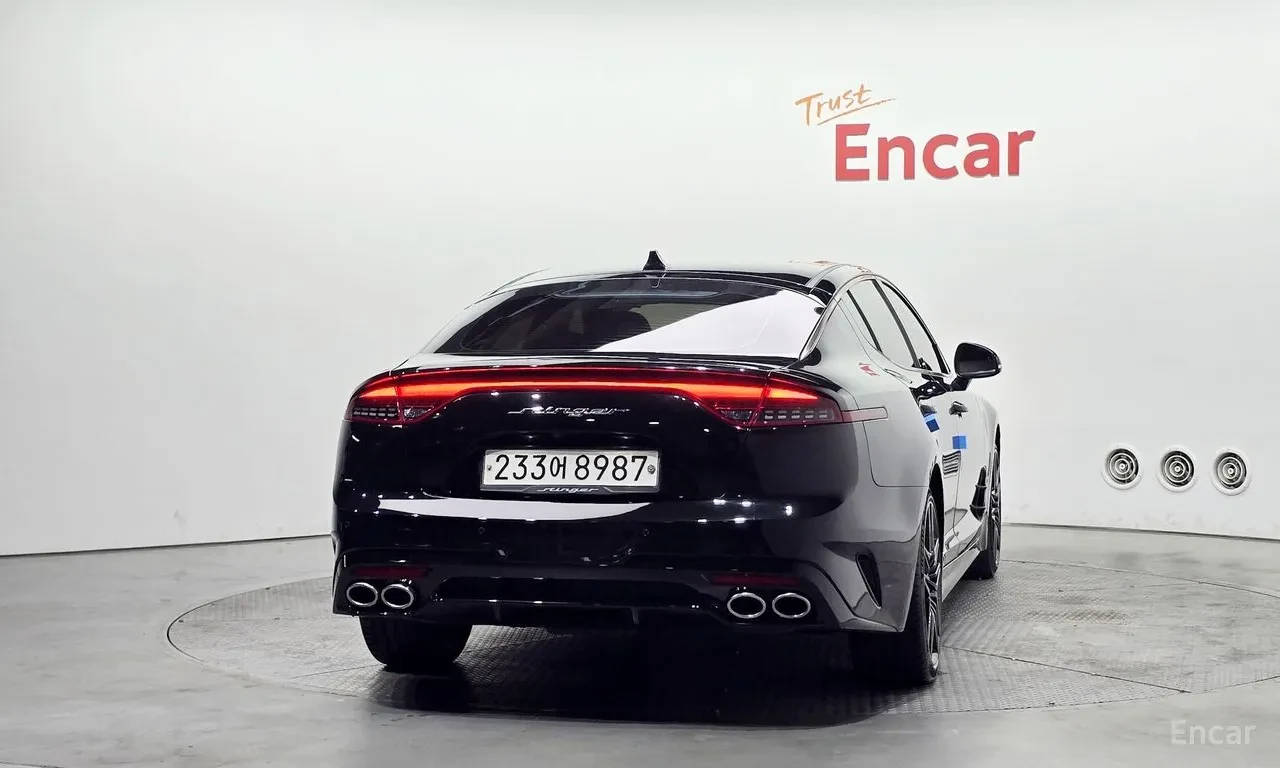 Kia Stinger 2.0 Turbo 2WD Platinum, снимка 4 - Автомобили и джипове - 54820935