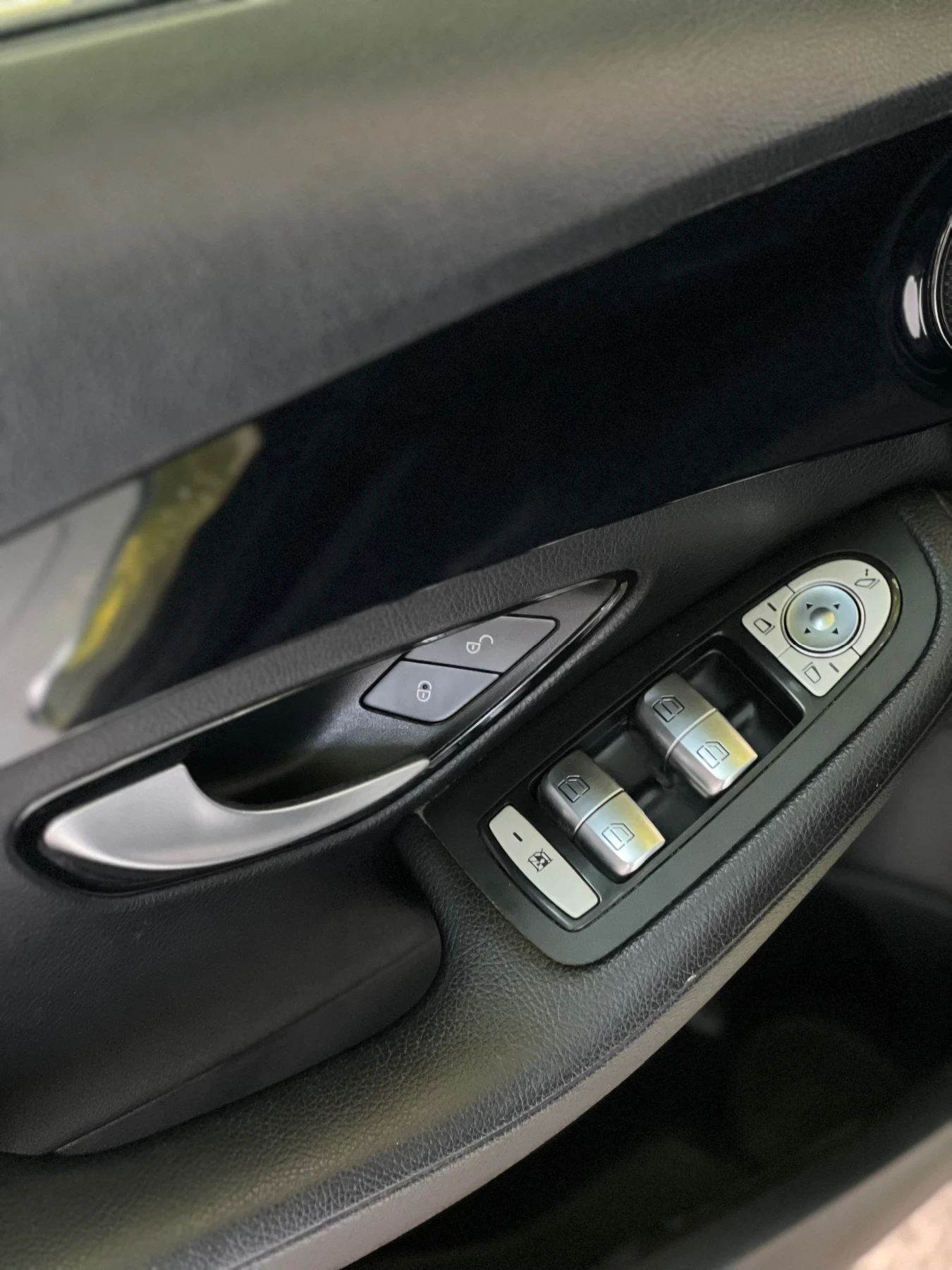 Mercedes-Benz C 220 220 , снимка 16 - Автомобили и джипове - 54839426