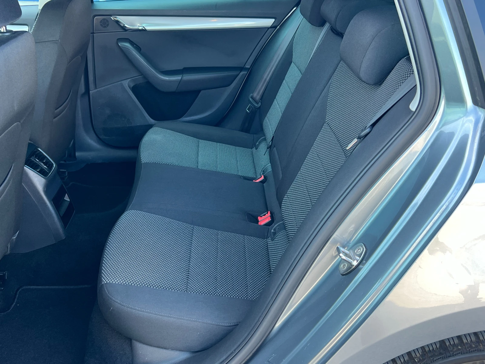 Skoda Octavia 2.0D4x4 160000 km, снимка 13 - Автомобили и джипове - 54976327
