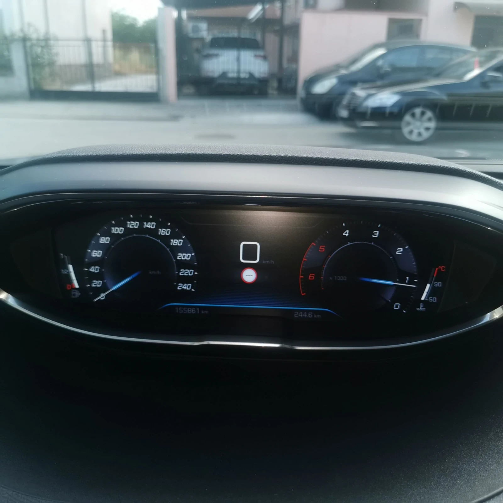 Peugeot 3008 Alure, снимка 7 - Автомобили и джипове - 55002575