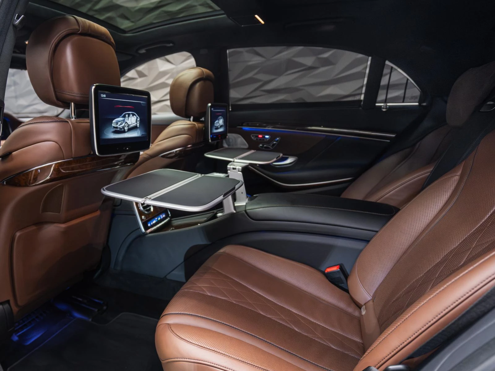 Mercedes-Benz S 500 L* Burmester* 4MATIC* Обдухване* Pano* 360* 3Х ТV*, снимка 13 - Автомобили и джипове - 55471415