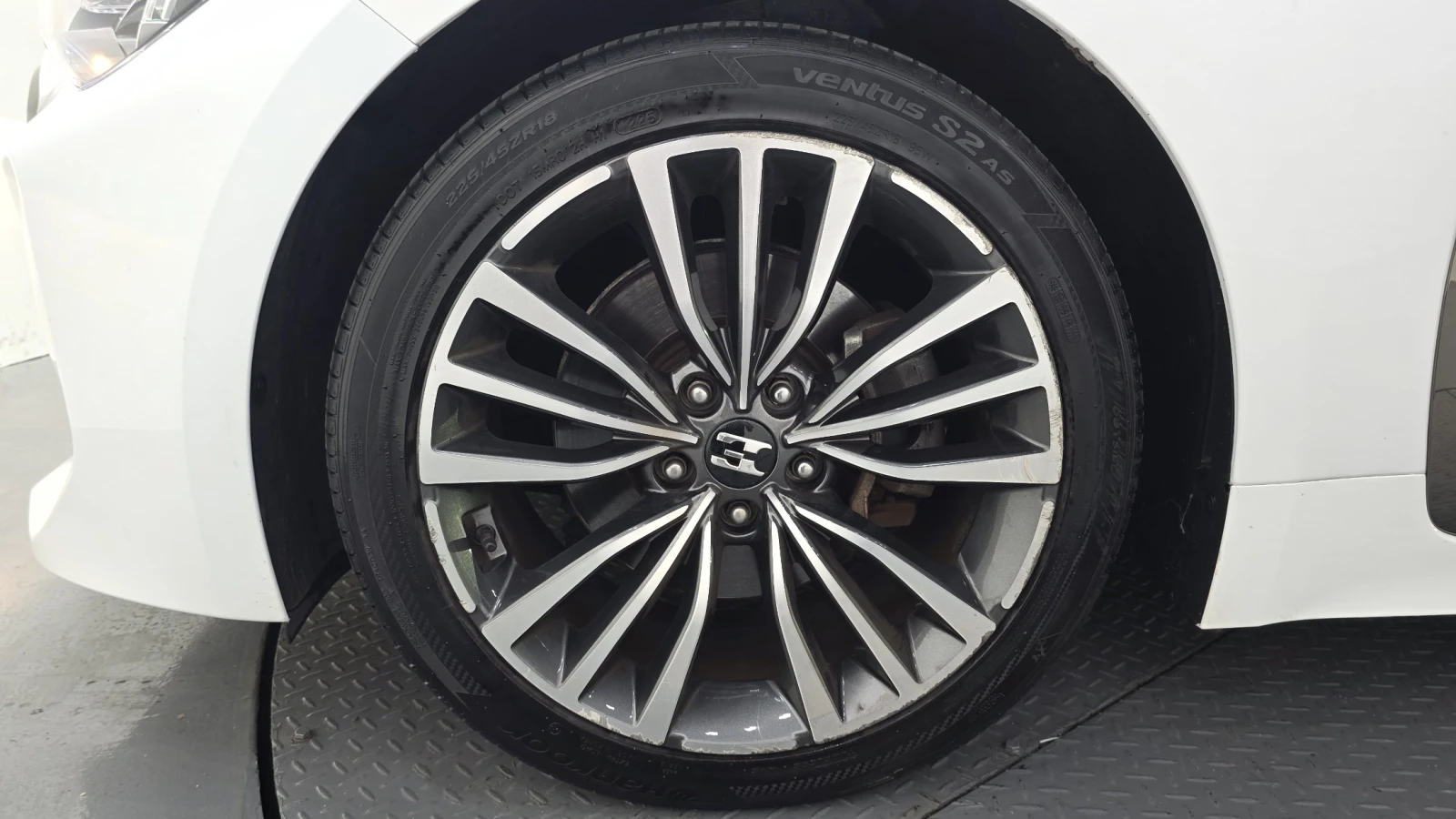 Kia Stinger 2.0* BLIND SPOT* ПОДГРЕВ ВОЛАН* КРАЙНА ЦЕНА, снимка 5 - Автомобили и джипове - 55595120