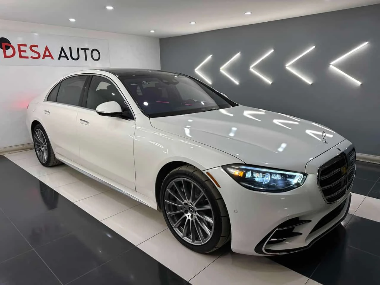 Mercedes-Benz S 580 * CARFAX * ОПЦИЯ ЗА ФИНАНСИРАНЕ, снимка 2 - Автомобили и джипове - 55673847