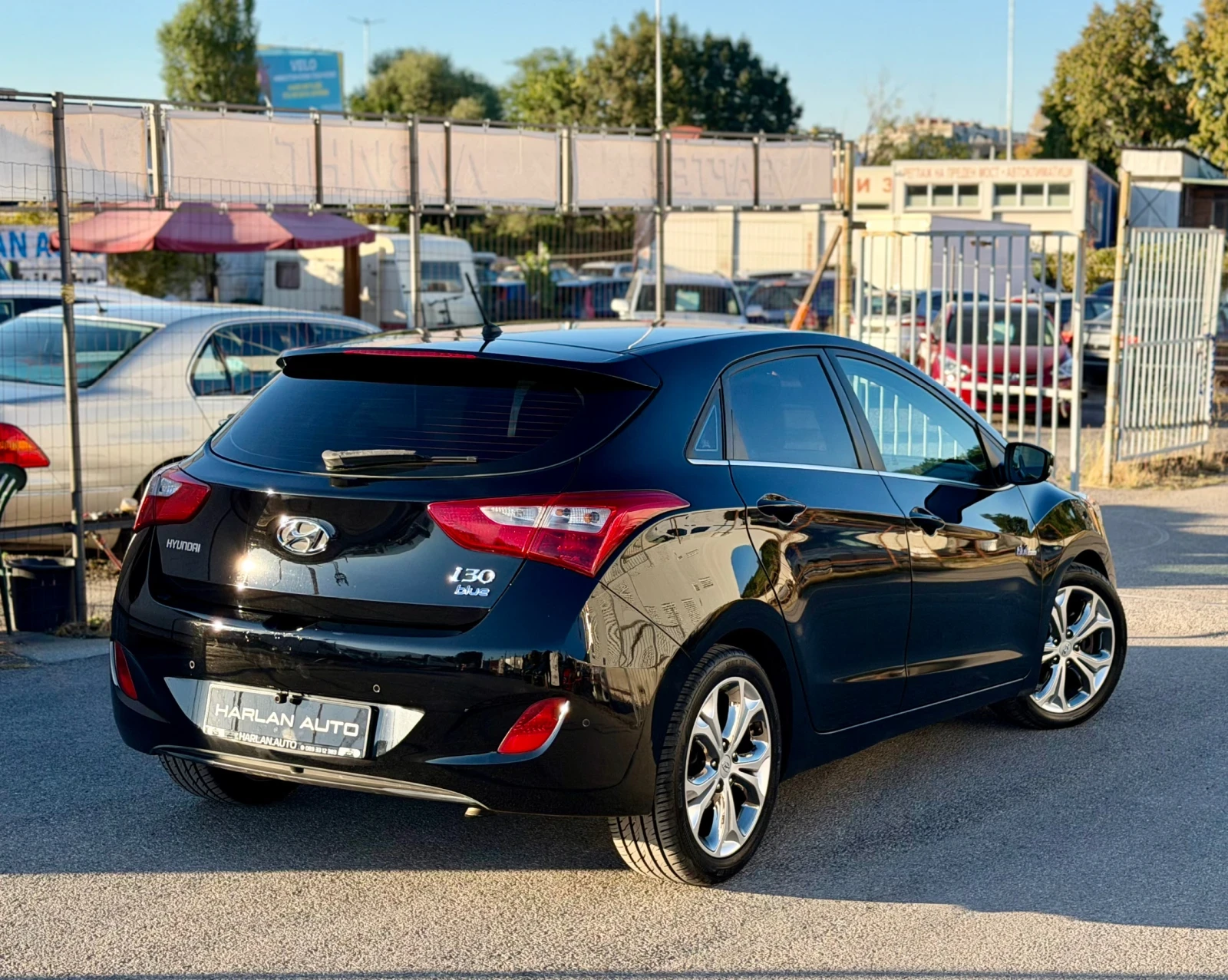 Hyundai I30 1.6i Premium Кожа Нави камера 154хил км Като Нова!, снимка 3 - Автомобили и джипове - 55963420