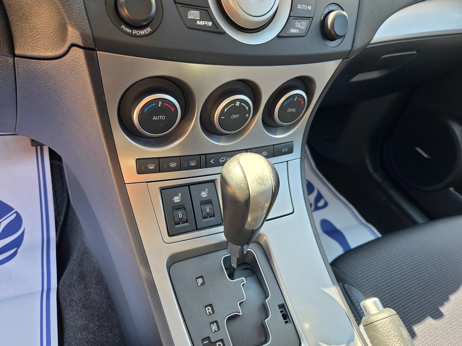 Mazda 3 2.0 150 k.c ШВЕЙЦАРИЯ        , снимка 14 - Автомобили и джипове - 56130629