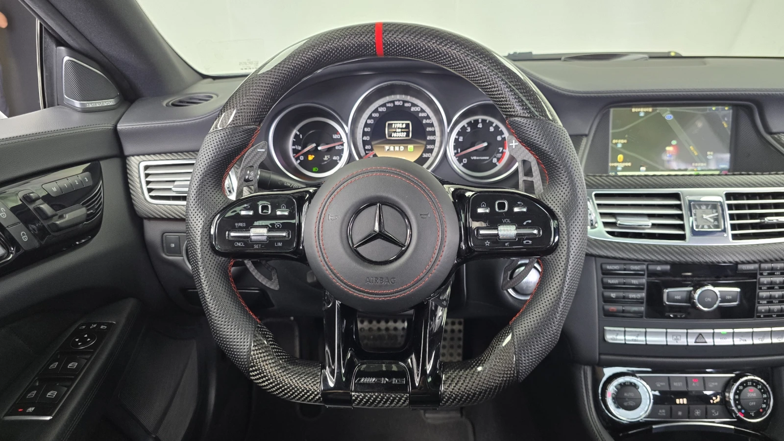 Mercedes-Benz CLS 63 AMG HARMAN* CARBON* ОБДУХ* КАМЕРА* ТУНИНГ* СОБСТВЕН ЛИ, снимка 6 - Автомобили и джипове - 56180943