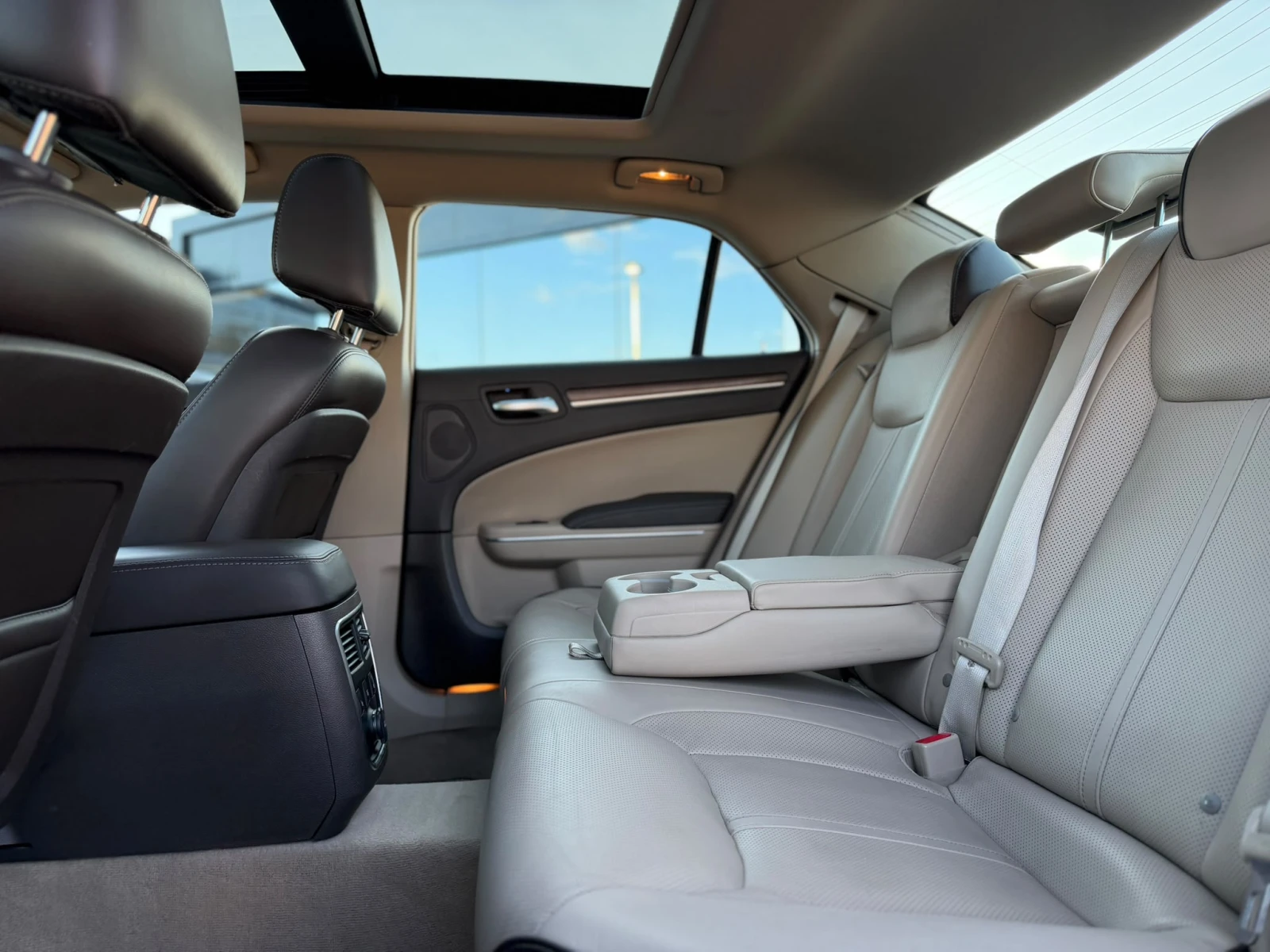 Lancia Thema / 3.0CRD / 239HP / ALPINE MUSIC SYSTEM / FULL /, снимка 10 - Автомобили и джипове - 56259743