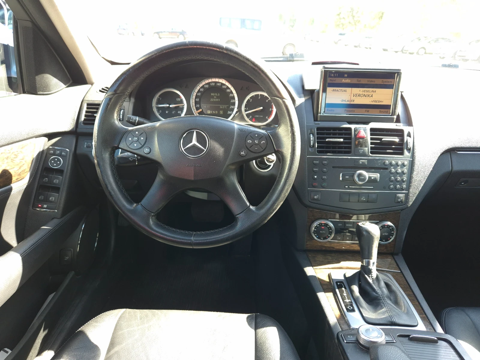 Mercedes-Benz C 320, снимка 10 - Автомобили и джипове - 56318462
