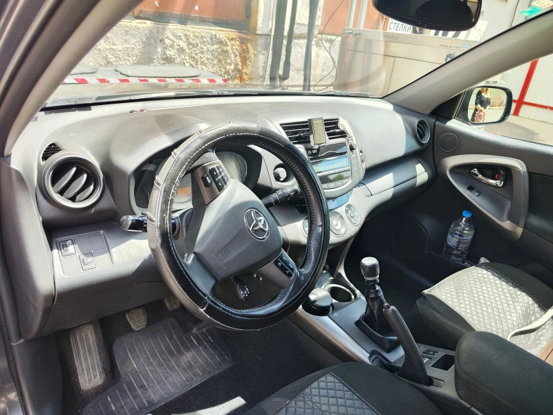 Toyota Rav4, снимка 7 - Автомобили и джипове - 48033734