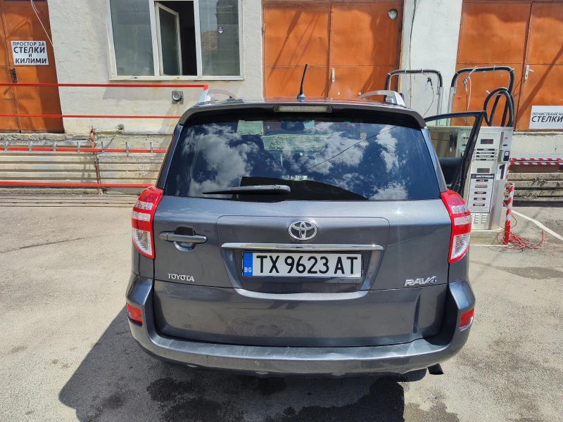 Toyota Rav4, снимка 4 - Автомобили и джипове - 48033734