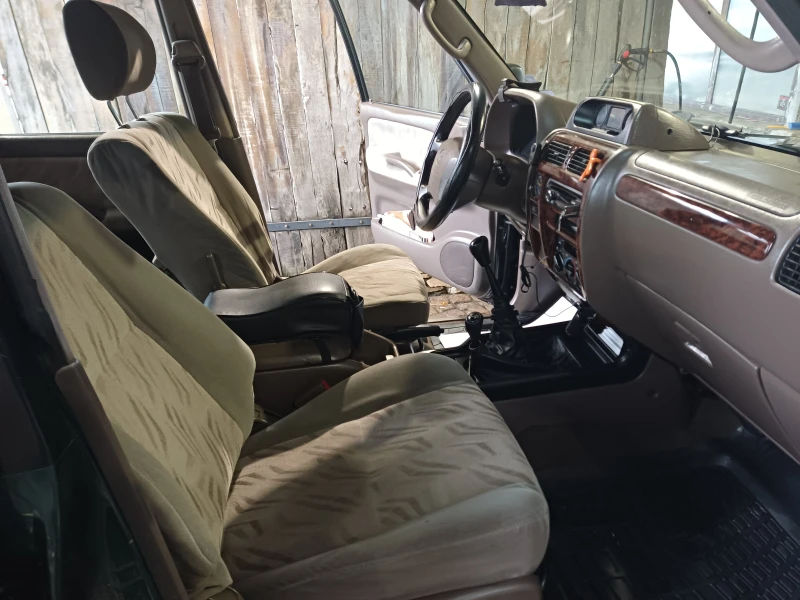 Toyota Land cruiser, снимка 13 - Автомобили и джипове - 48243612