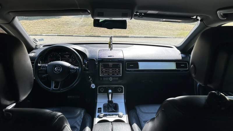 VW Touareg, снимка 10 - Автомобили и джипове - 53508466
