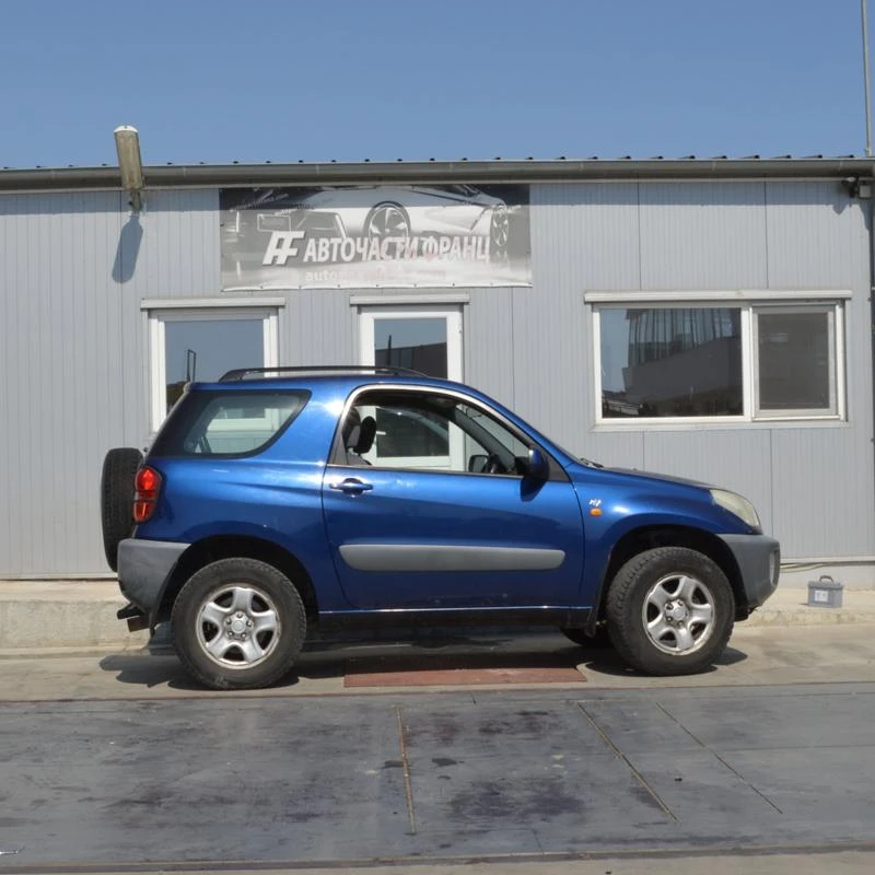 Toyota Rav4 1.8 VVTi, снимка 2 - Автомобили и джипове - 33605156