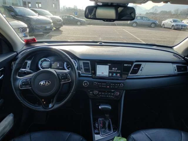 Kia Niro 1.6GDI Eco Hibrid, снимка 13 - Автомобили и джипове - 45734354