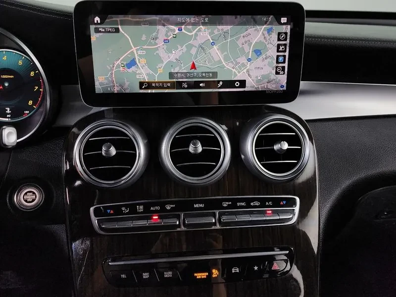 Mercedes-Benz GLC 300 4MATIC, снимка 14 - Автомобили и джипове - 54864940