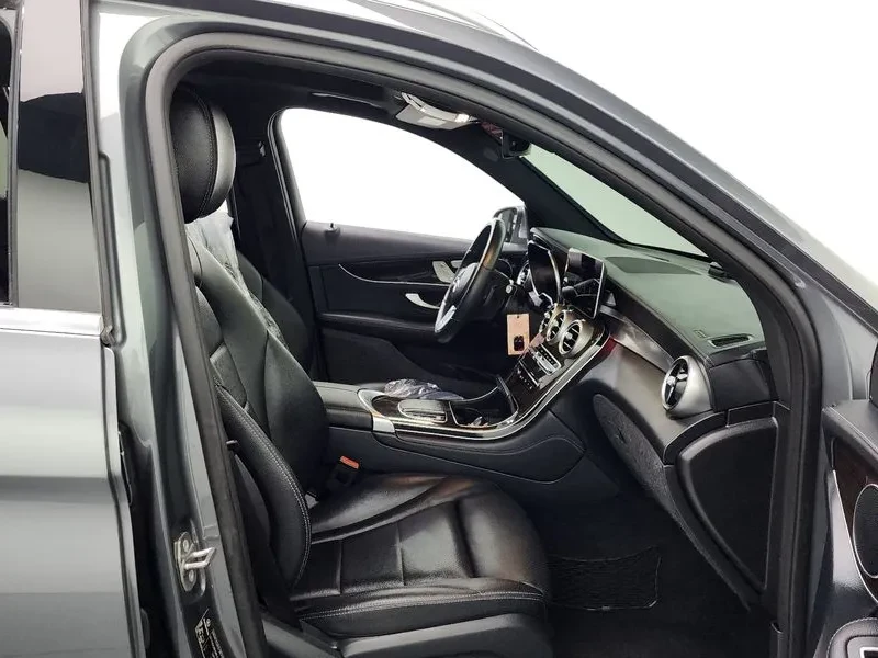 Mercedes-Benz GLC 300 4MATIC, снимка 11 - Автомобили и джипове - 54864940