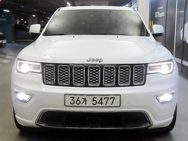 Jeep Cherokee 3.6 Overland| 295к.с.| ВКЛ.ТЕХНОТЕСТ, снимка 2 - Автомобили и джипове - 55130387