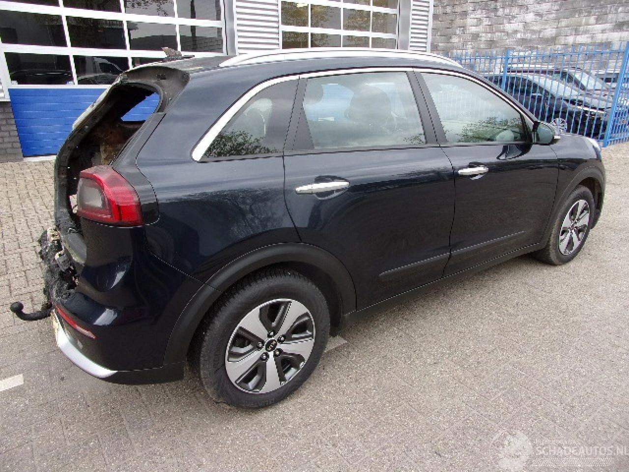 Kia Niro 1.6GDI Eco Hibrid - изображение 4