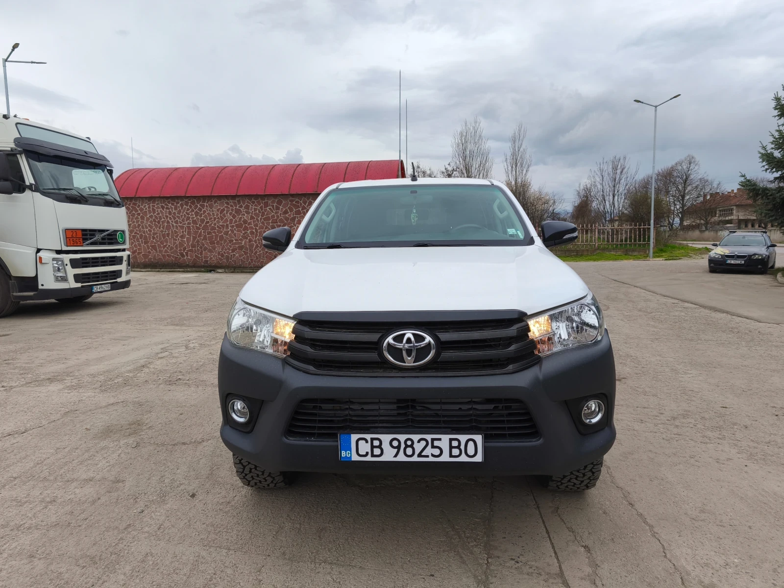 Toyota Hilux  - изображение 2
