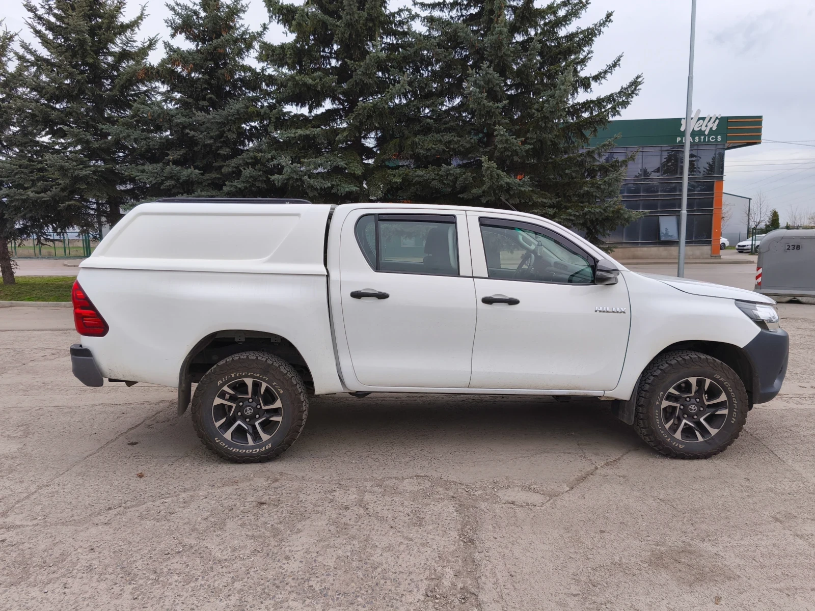 Toyota Hilux  - изображение 7