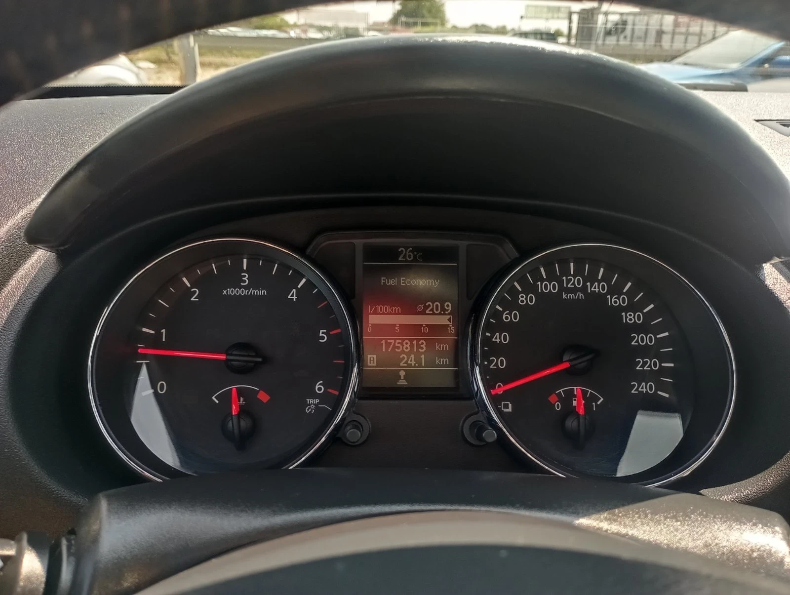 Nissan Qashqai 2.0/4X4, 150 кс - изображение 9