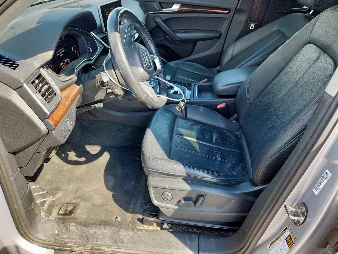 Audi Q5 2.0TFSI QUATTRO| DIGITAL DASH| КАМЕРА| ПОДГРЕВ, снимка 7 - Автомобили и джипове - 54085338