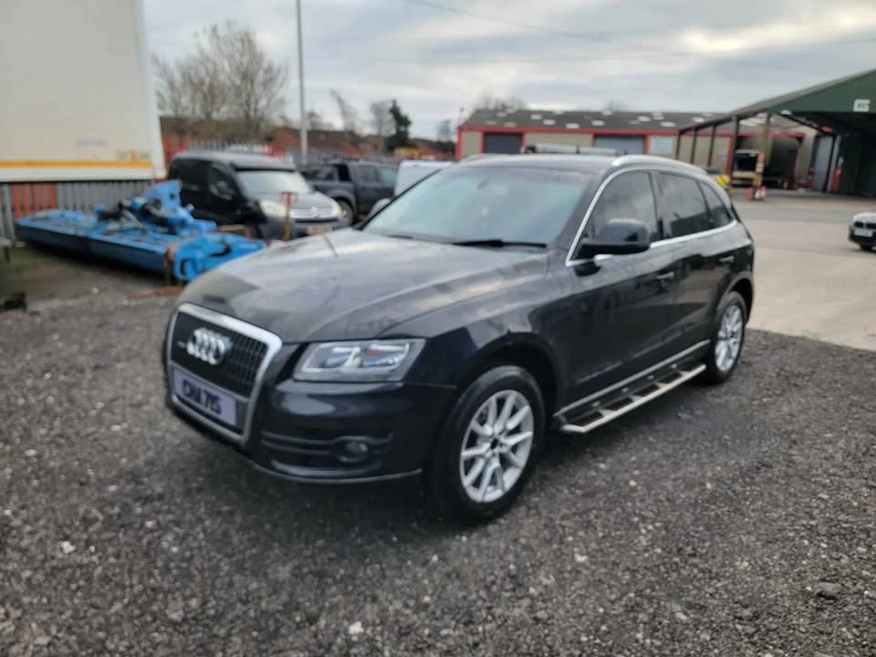 Audi Q5 2.0 tdi, снимка 2 - Автомобили и джипове - 54114685