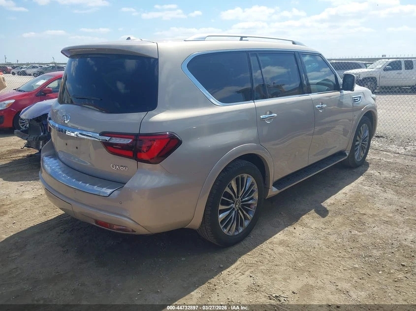 Infiniti QX80 5.6l Luxe, снимка 4 - Автомобили и джипове - 54309090
