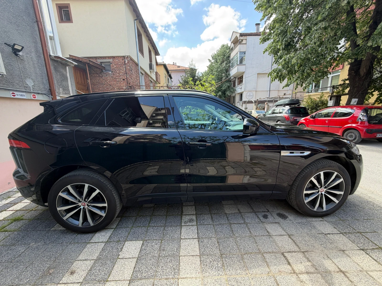 Jaguar F-PACE 3.0/ R-Design/ Pano, снимка 7 - Автомобили и джипове - 54332714