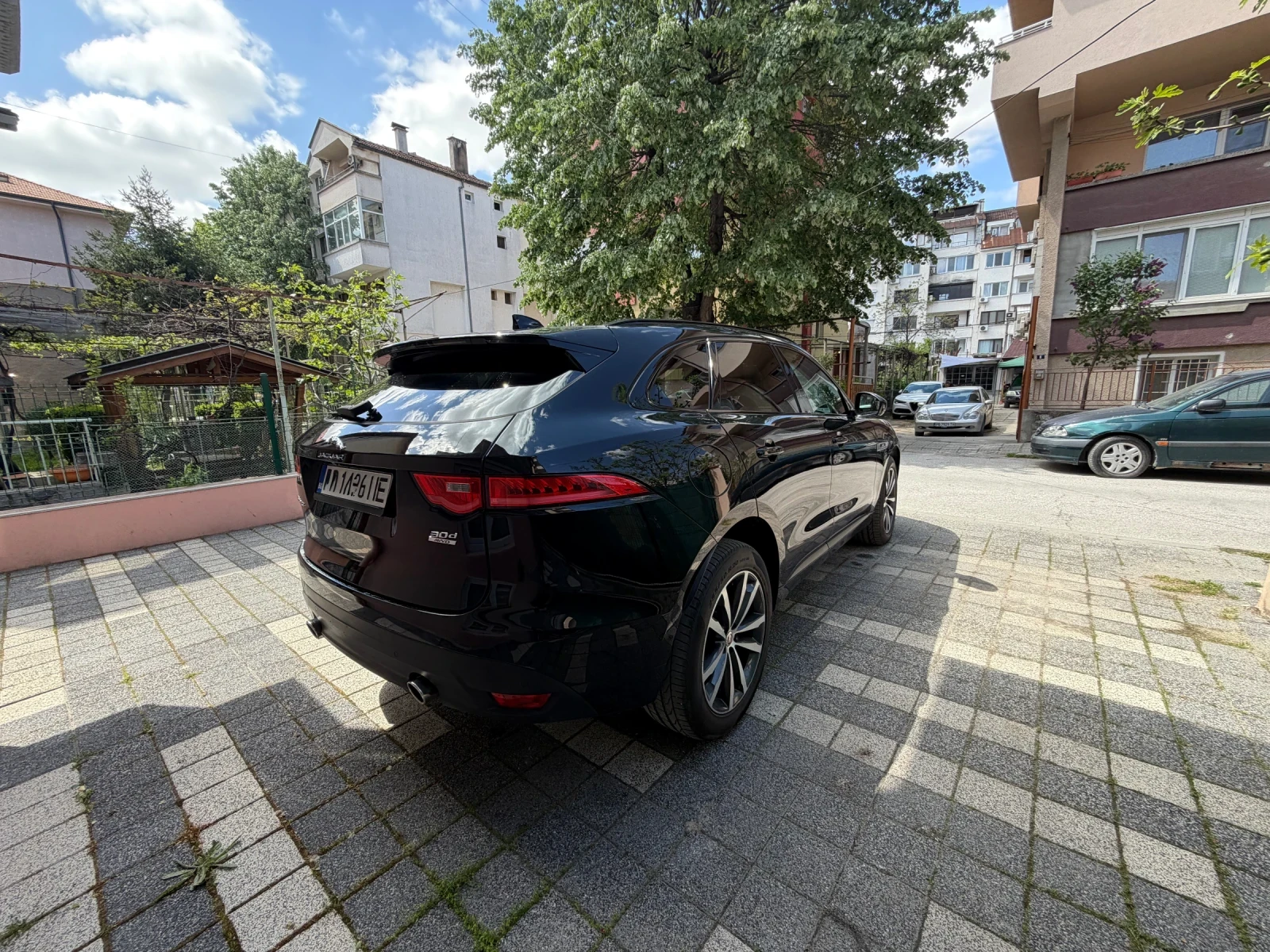 Jaguar F-PACE 3.0/ R-Design/ Pano, снимка 6 - Автомобили и джипове - 54332714