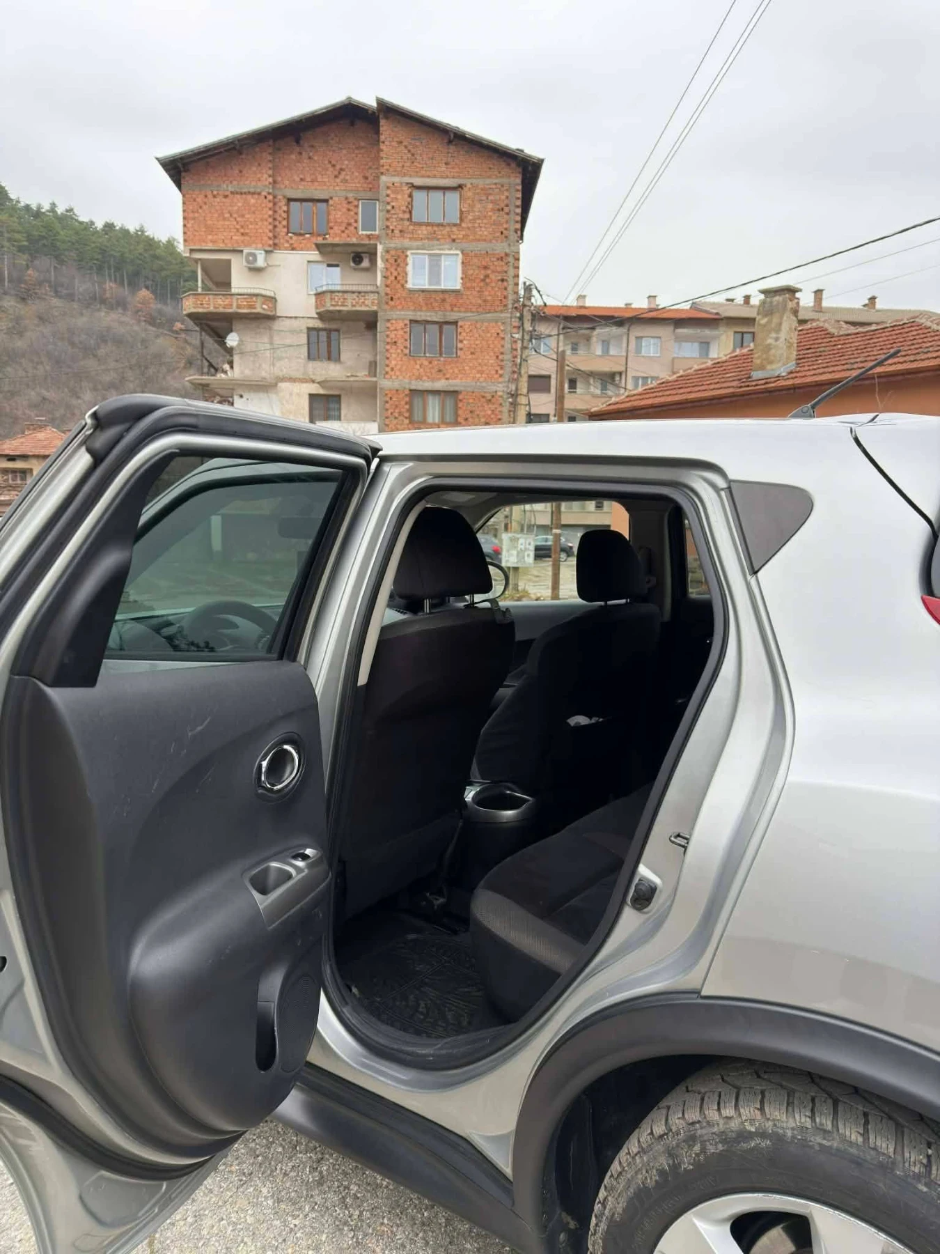 Nissan Juke, снимка 7 - Автомобили и джипове - 54478835