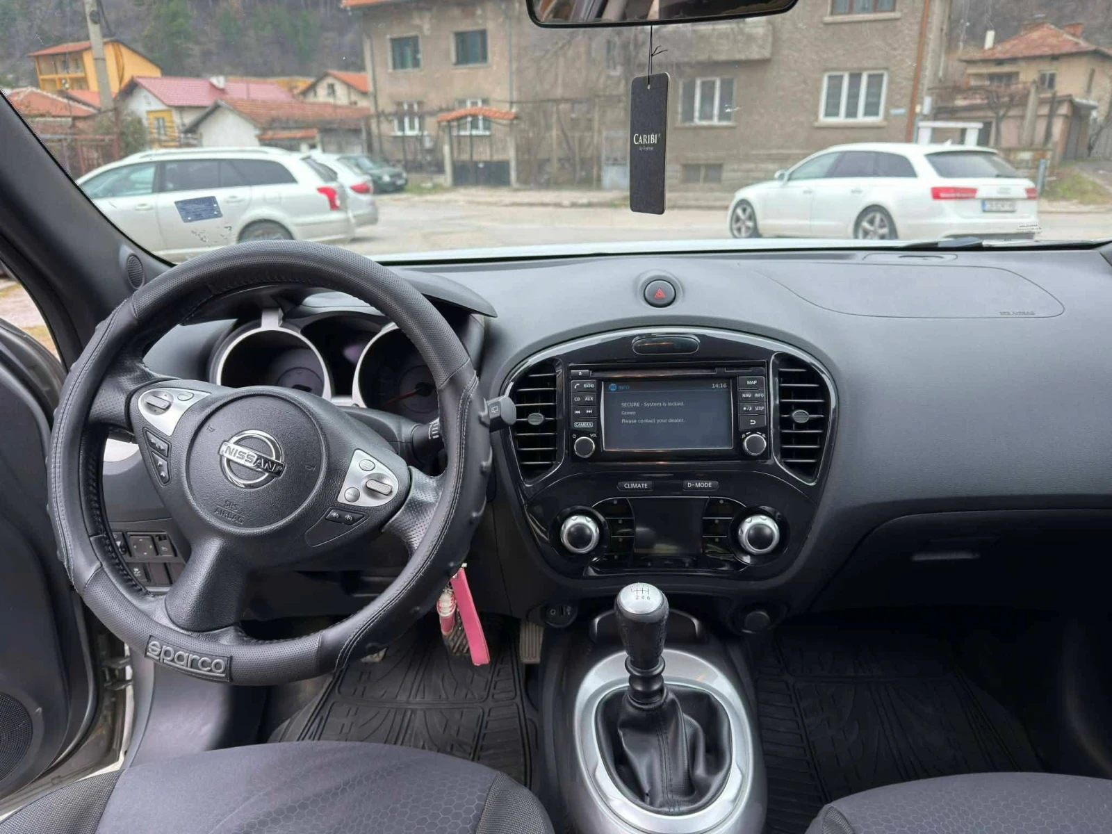 Nissan Juke, снимка 5 - Автомобили и джипове - 54478835
