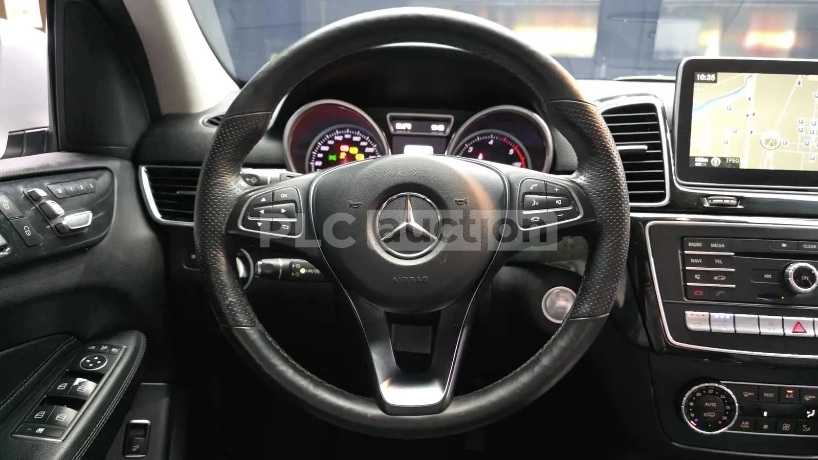 Mercedes-Benz GLE 350 4MATIC/ПАНОРАМА/ФИКСИРАНА ЦЕНА ДО БГ, снимка 9 - Автомобили и джипове - 54928449