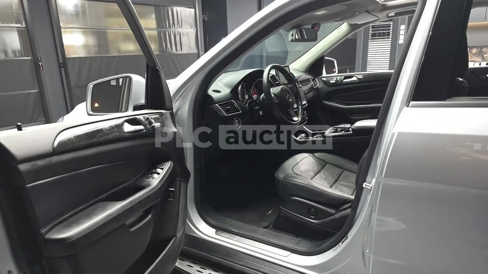 Mercedes-Benz GLE 350 4MATIC/ПАНОРАМА/ФИКСИРАНА ЦЕНА ДО БГ, снимка 5 - Автомобили и джипове - 54928449