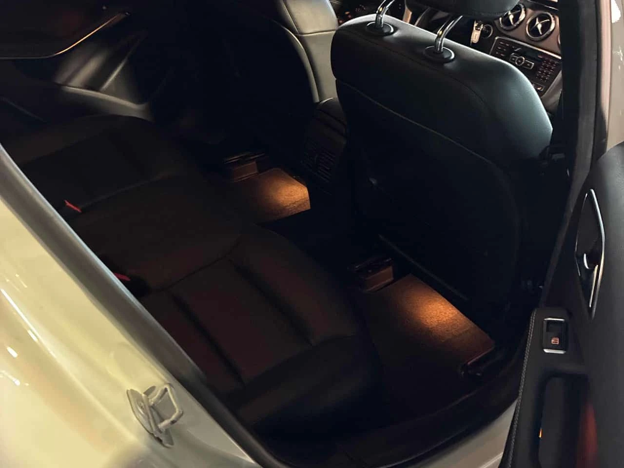 Mercedes-Benz GLA 250 * ПОДГРЕВ * ПАМЕТ * КАМЕРА * АВТОФИНАНСИРАНЕ, снимка 14 - Автомобили и джипове - 54935535