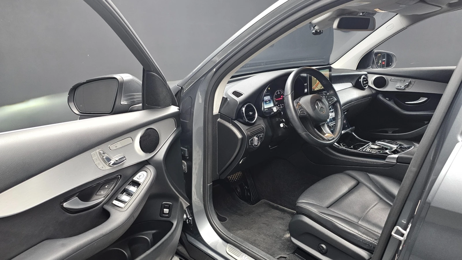 Mercedes-Benz GLC GLC220 d 4MATIC | Панорама | Кожа | Memory, снимка 9 - Автомобили и джипове - 55544179