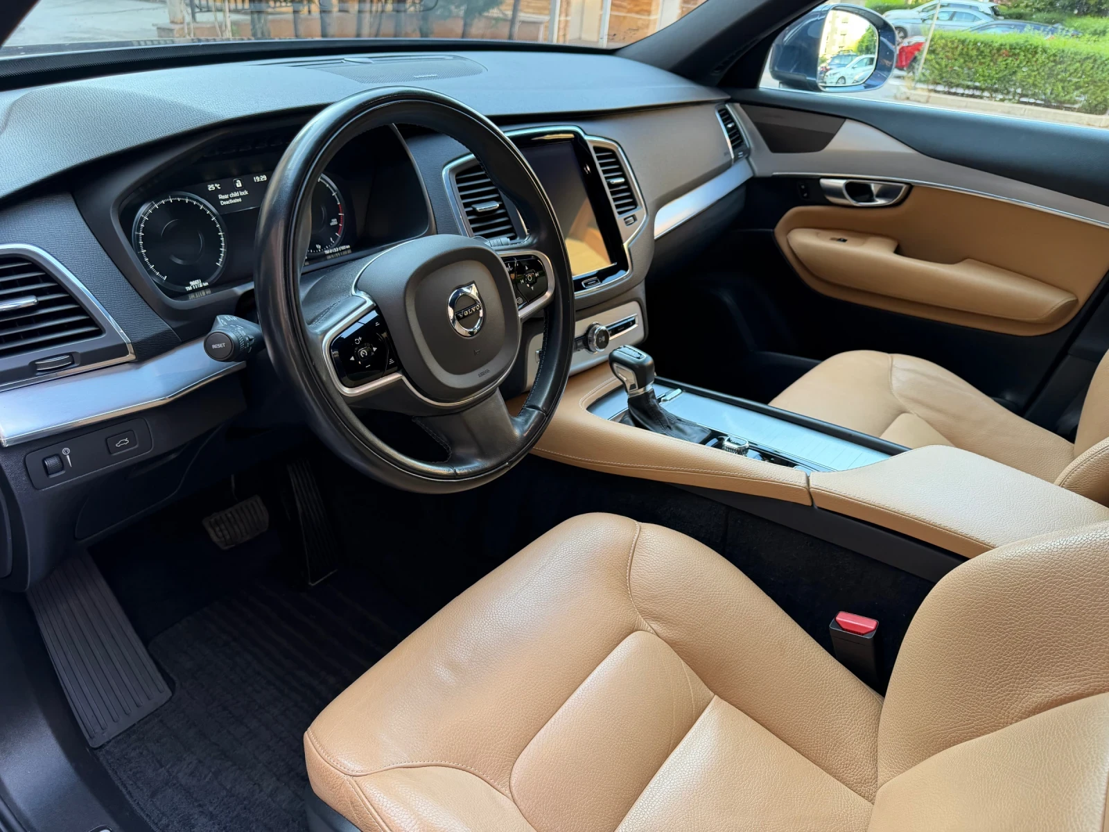 Volvo Xc90 T6 7 местна ЛИЗИНГ, снимка 12 - Автомобили и джипове - 55790303