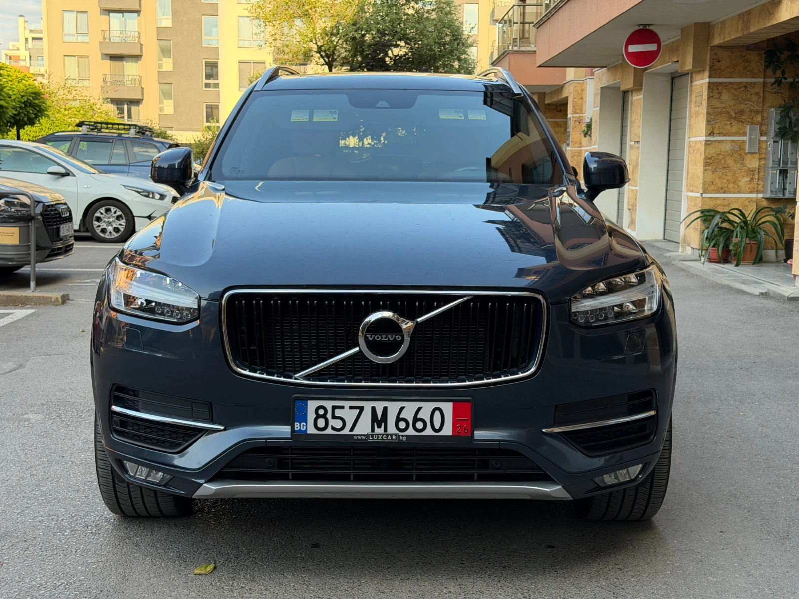 Volvo Xc90 T6 7 местна ЛИЗИНГ, снимка 2 - Автомобили и джипове - 55790303