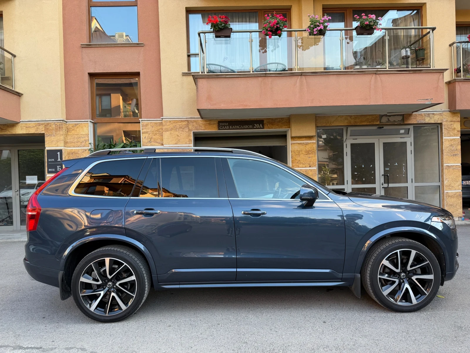 Volvo Xc90 T6 7 местна ЛИЗИНГ, снимка 4 - Автомобили и джипове - 55790303