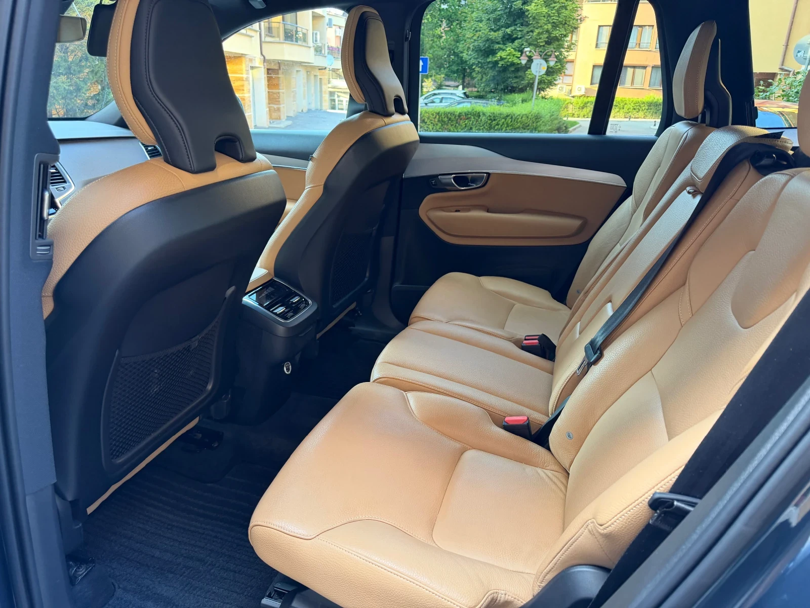Volvo Xc90 T6 7 местна ЛИЗИНГ, снимка 8 - Автомобили и джипове - 55790303