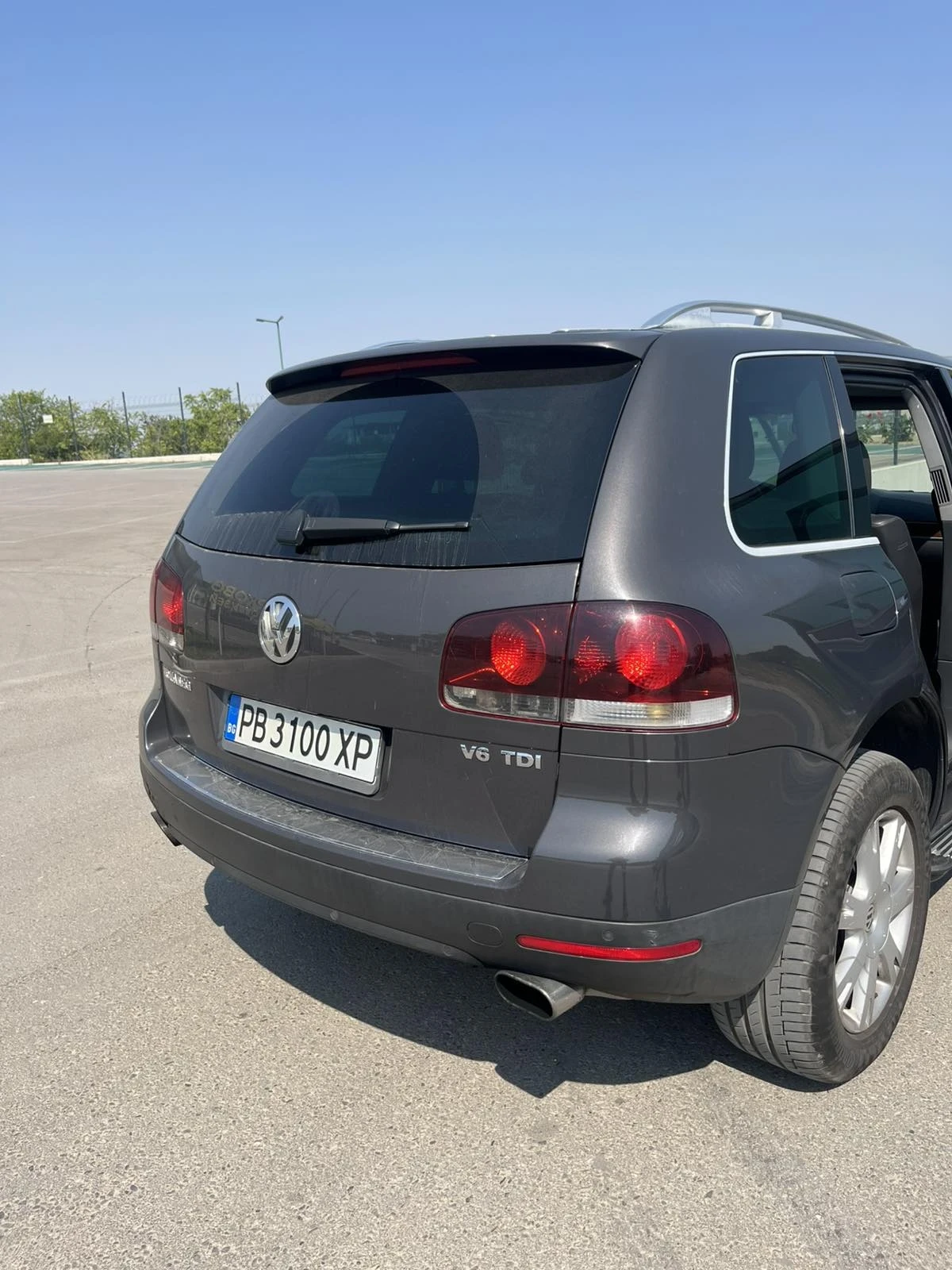 VW Touareg, снимка 6 - Автомобили и джипове - 56153590